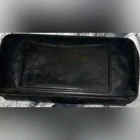 HOBO Handbags - VTG HOBO wallet Leather Classic Quiet Luxury Quality Boho Chic Academia Iconic
